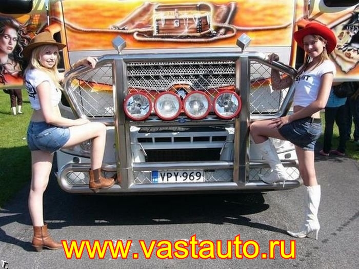 Машины и девушки
